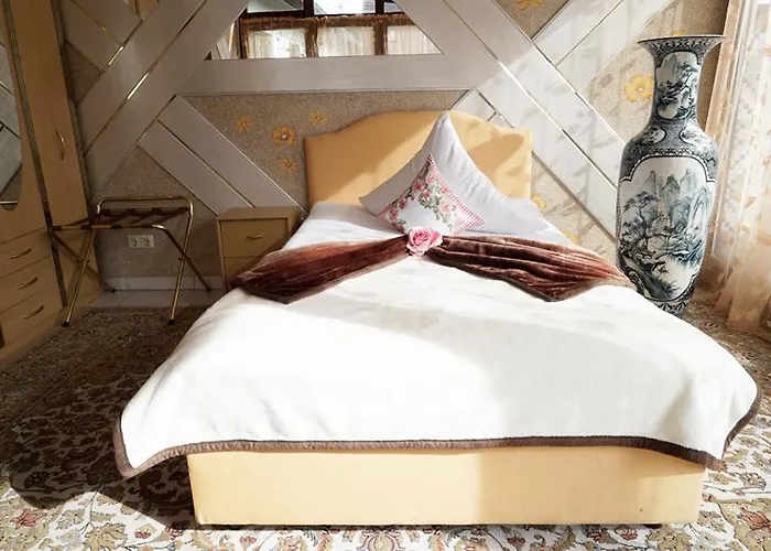 Lägenhetshotell Top Hotel Edingen 3*